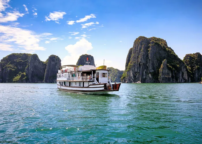 Cozy Bay Cruise 