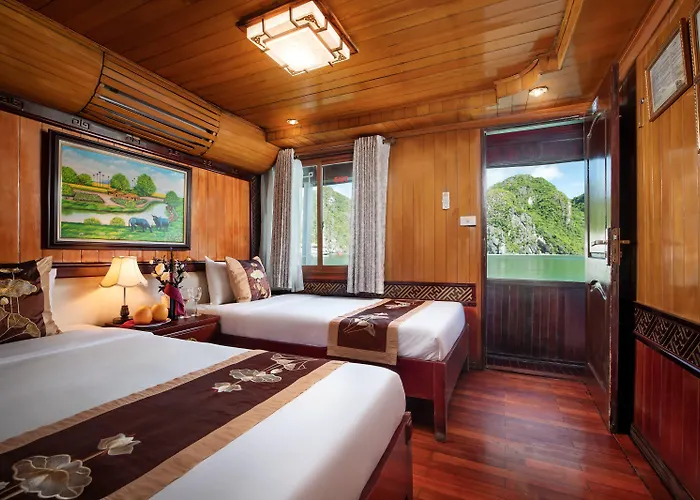 Cozy Bay Cruise 3*