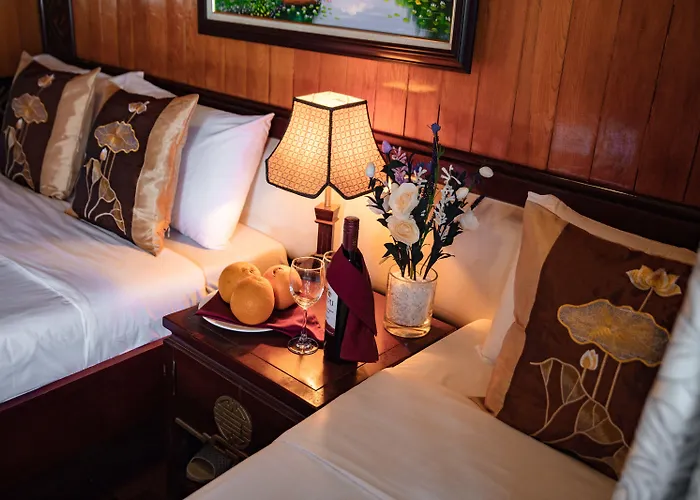 Cozy Bay Cruise 3*