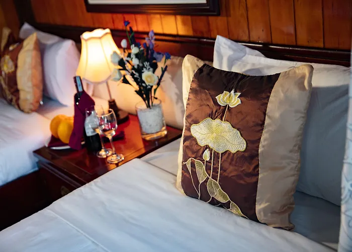  Cozy Bay Cruise 3*