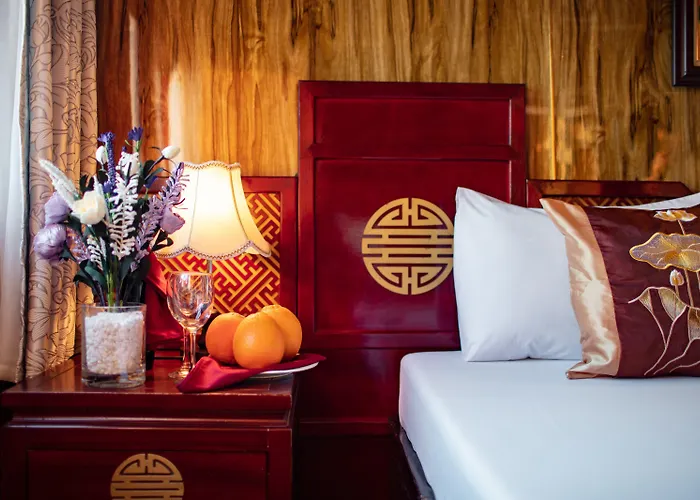 Cozy Bay Cruise Hạ Long