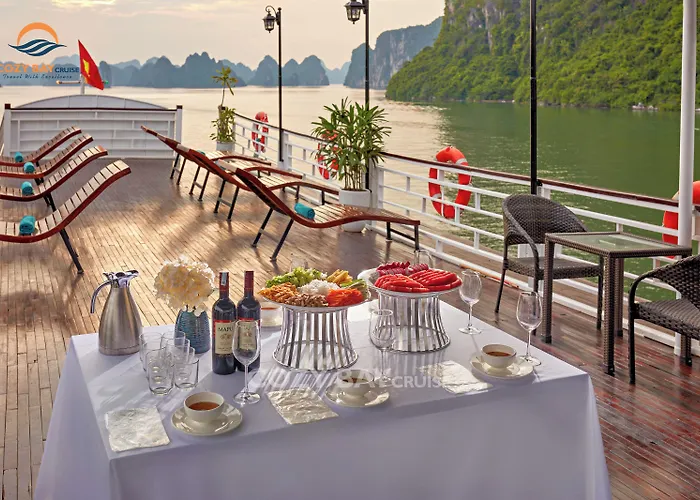 Cozy Bay Cruise  3*