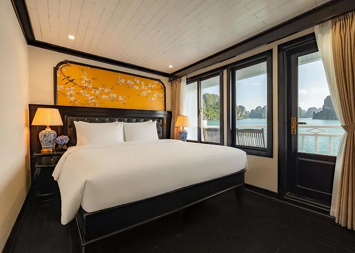 Cozy Bay Cruise  Hạ Long