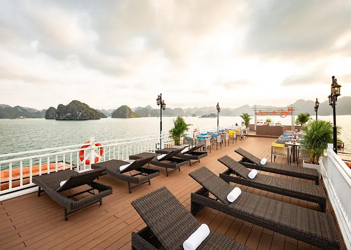  Cozy Bay Cruise Hạ Long