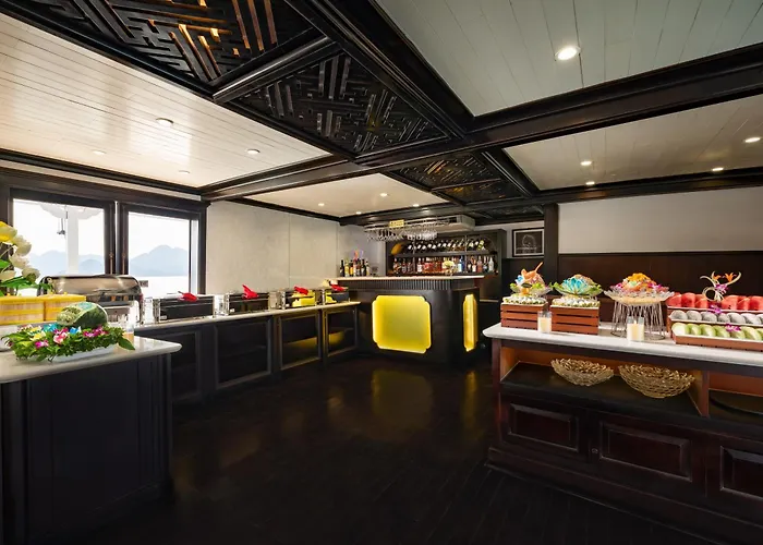 Cozy Bay Cruise  3*